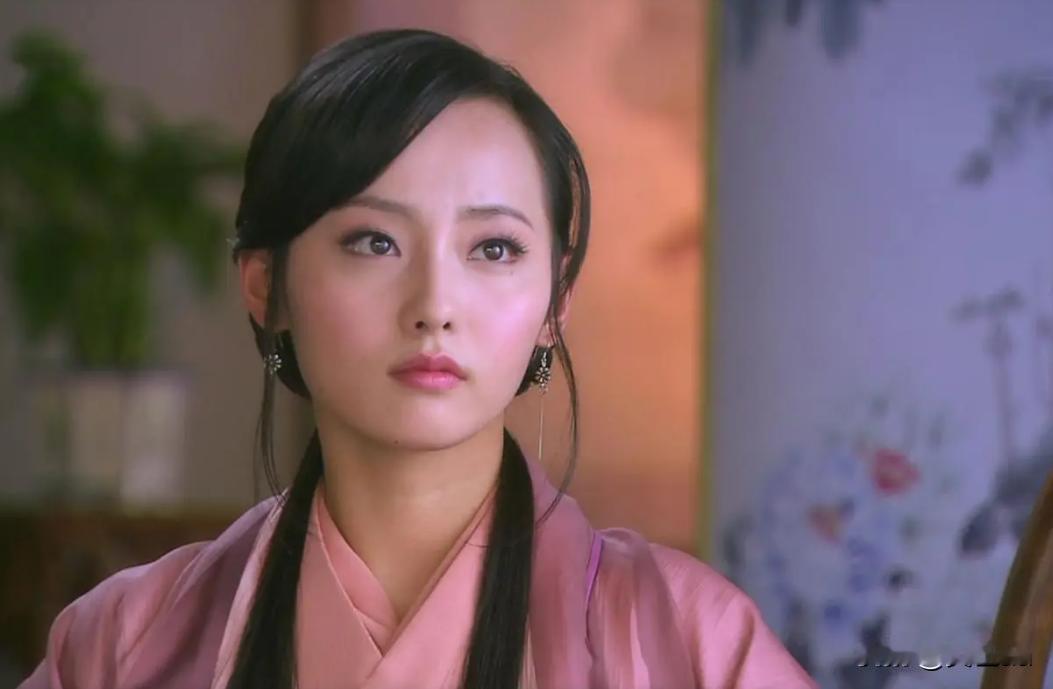 万历二十三年，两老夫妇去女婿家看望女儿。刚进门，就见女儿吊死在院里的桃树上。他们