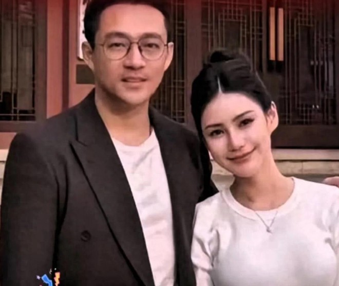 汪小菲再婚举办婚礼仪式，S妈在网上分享大S具俊晔结婚时的采访：爱如初见！
