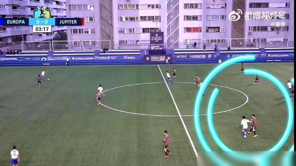 真绝了。咱一个U19的小孩，叫吕孟洋，在西班牙踢联赛，结果开场10分钟，球都没摸