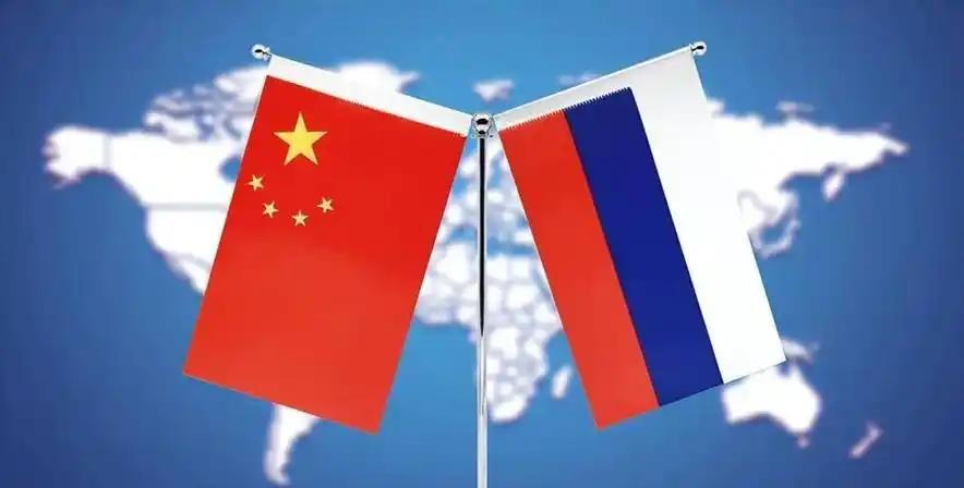 俄罗斯的命脉并不在俄罗斯，俄罗斯的死穴只有一个，就是东大，只要东大还在，俄罗斯就