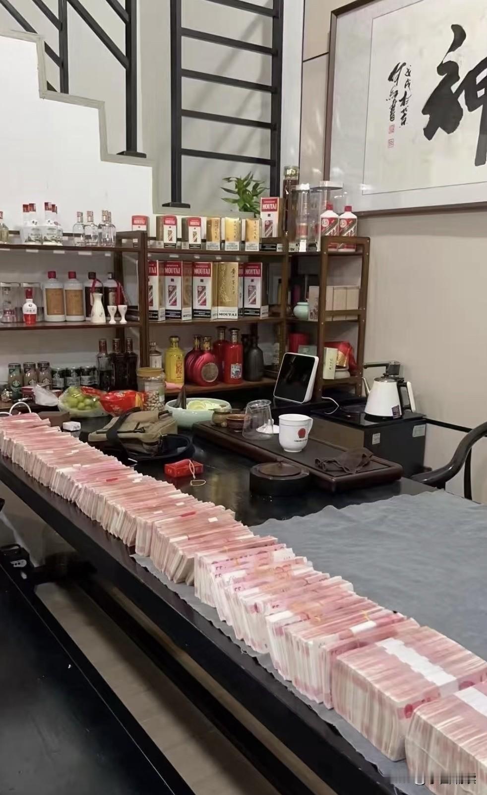 听说深圳有一些小老板却很有钱，他们的工厂或公司规模不大，但赚钱能力却很强，他们不