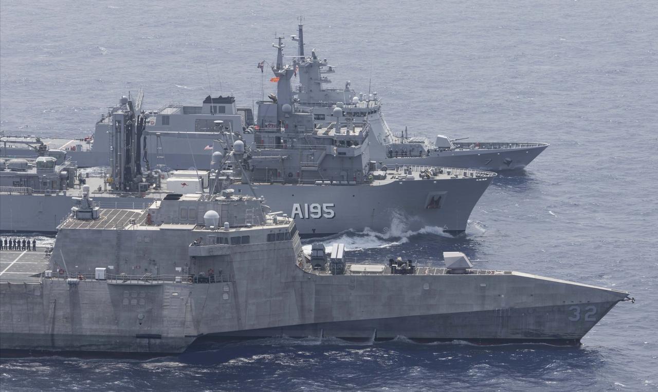 黄岩岛执法，菲律宾不吭声，日本也不吭声，那就都懂了8月30日，中国海警多艘舰