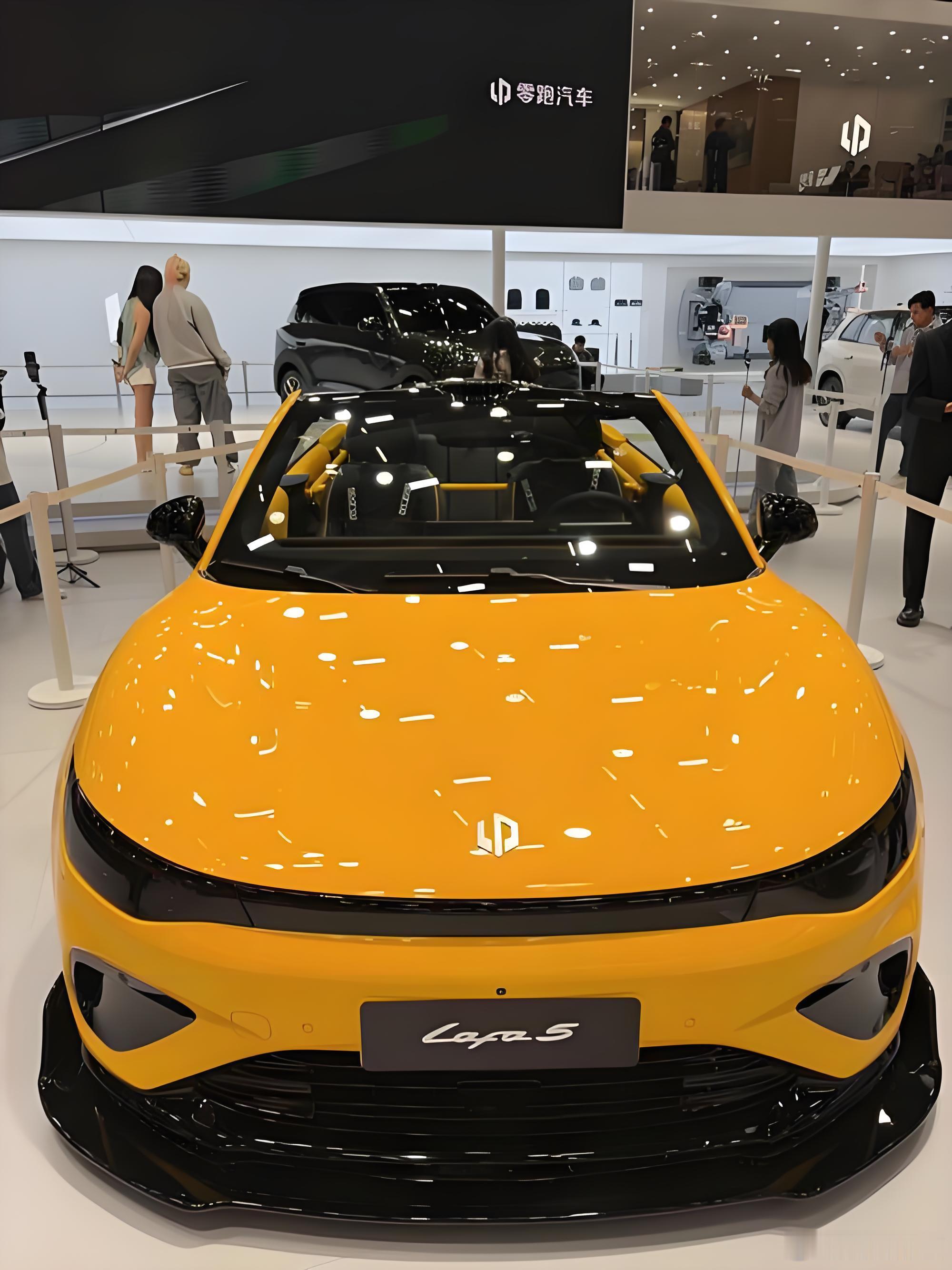 很多人不理解，零跑汽车为什么便宜？其实零跑汽车的65%-70%的零件自己造，直接