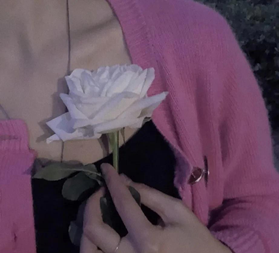 女人能忍住多久不联系你？时间会告诉你谁在假装忙碌，谁在用心爱你