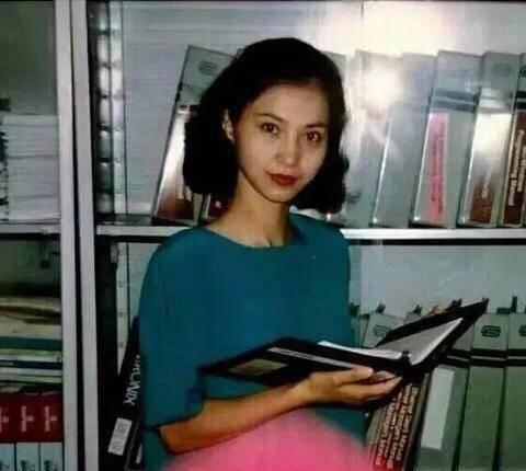 在那个没有美颜的年代, 父母的颜吓掉了我的下巴
