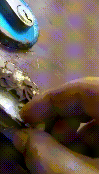 不懂了吧？这叫“面门”，也叫“门面”也就是面做的门，门就是面