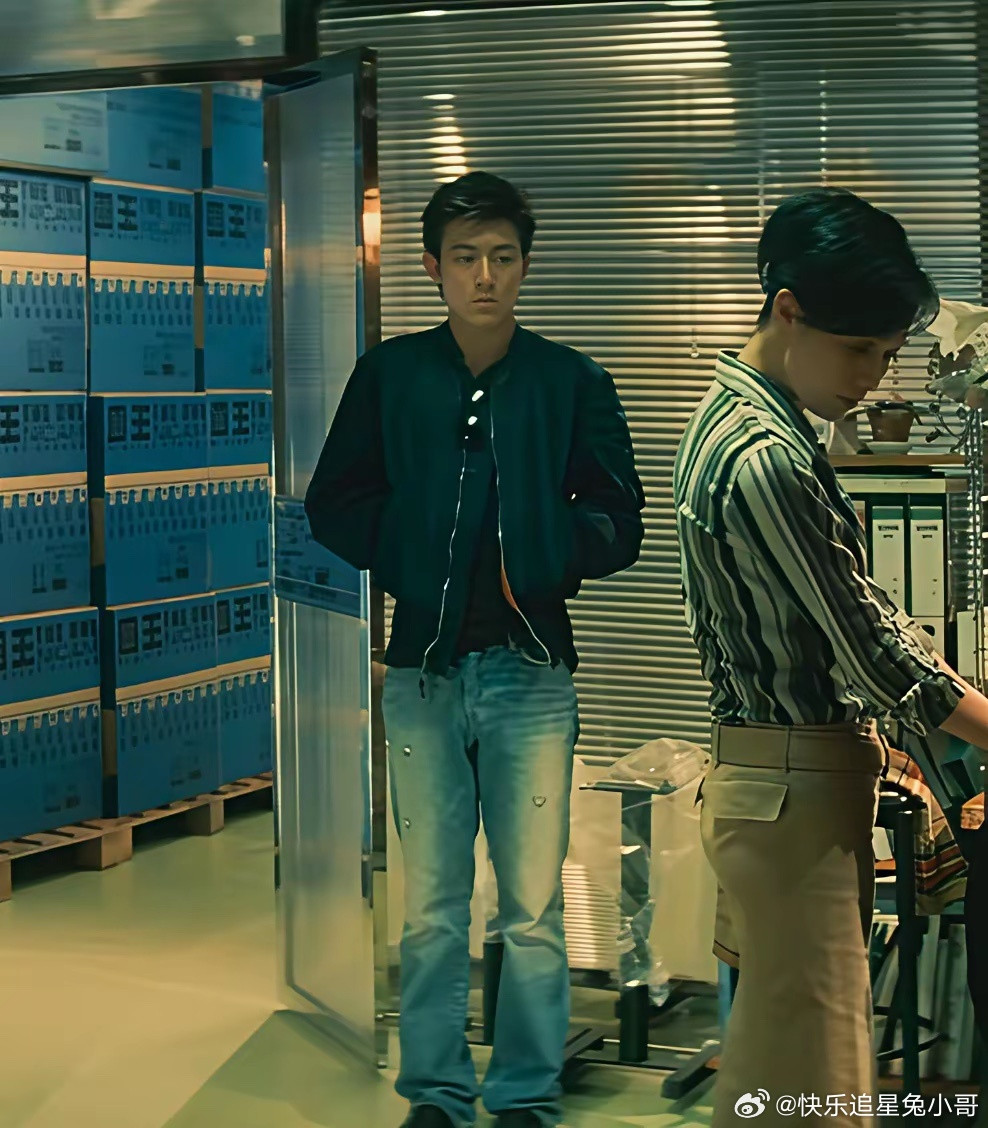 两张图足以证明，陈冠希十几年前的穿搭有多超前！