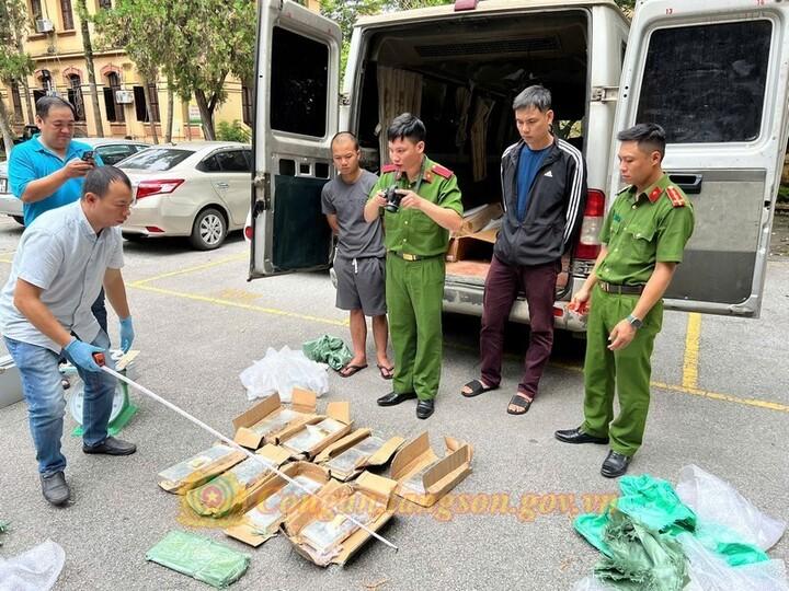 越南谅山省警方捣毁越南有史以来最大的跨国金银走私团伙，缴获白银1.5多吨，黄金近