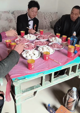 这是河南人招待姑爷的特色美食:“拌欧肉”？其实就是凉拌五香牛肉片。不过他们做