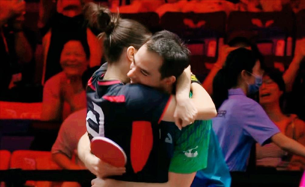 恭喜尔德拉诺/布鲁娜！最终3-0战胜林仲勋/申裕斌夺冠！按照雨果去年的承诺，