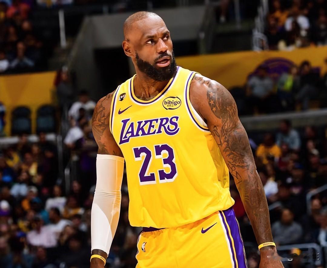 湖人惨负黄蜂，咎由自取！1，一切的根源要从第二节东契奇休息的那段时间说起，湖