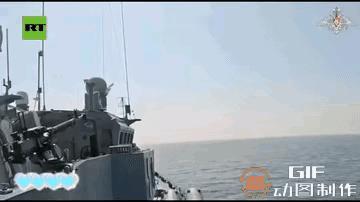 大毛这波操作真的帅到我了！不发预告、不打嘴炮直接在日本海开射导弹“口