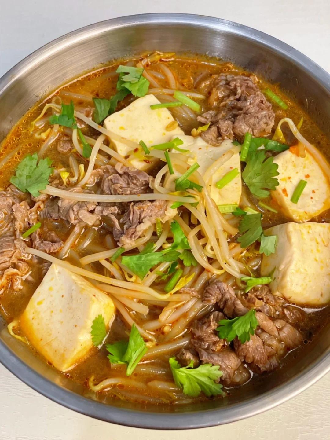 真挺好吃的，豆芽牛肉辣汤！豆芽和牛肉真的很配