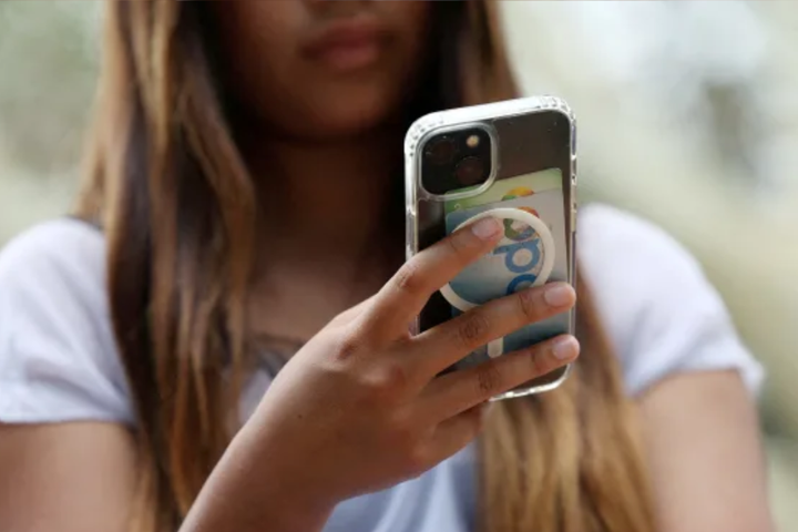 澳大利亚禁止16岁以下青少年使用社交媒体，但成效…