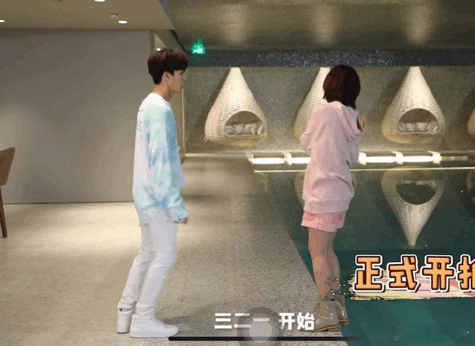 为什么在现实中没有这种偶像剧情节？因为根本拉不住啊[抠鼻][抠鼻]​​​​