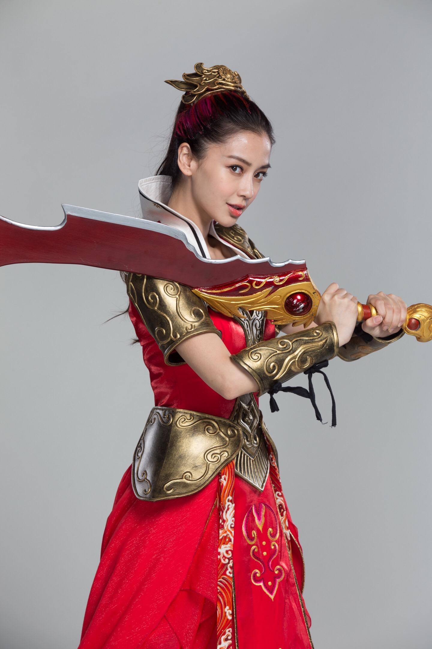 杨颖。