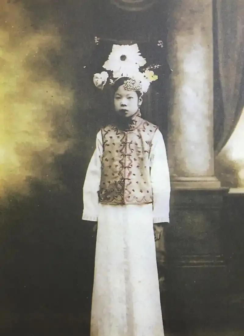 1953年，北京一位叫傅玉芳的中年妇女，病入膏肓，临终前，她拉着丈夫的手，说出自