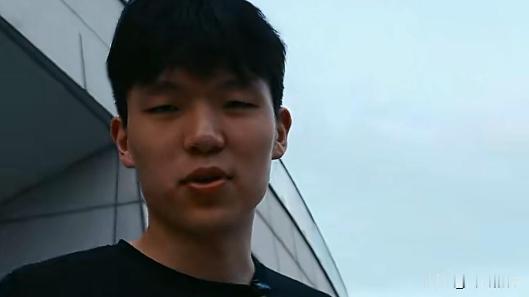 开拓者主帅诺里明确下赛季打提速进攻体系，杨瀚森跑不快没机会。杨瀚森上赛季就是