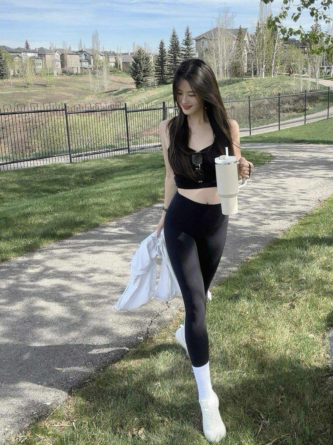 三胎孕妈模式暂停，我上线。孕23周，肚子在长，状态不能输