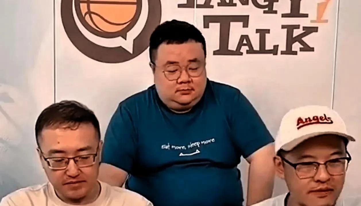 篮球名嘴杨毅要是真为易建联好，就别提这事，尽快让它凉下去吧，近日，杨毅团队在节目