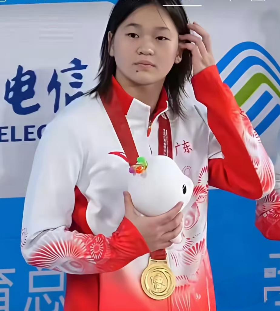 终于知道了，全红婵为啥一下子会胖这么多，不是因为发育期，而是因为她为了增加