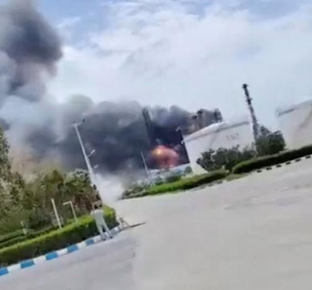 全世界都被骗了！阿联酋退出OPEC根本不是为了多产石油赚钱。这完全是一场被逼急了