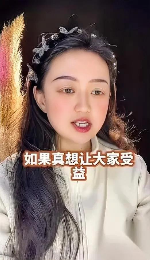 高速免费这事儿，打工人真的想说——不是不领情，是根本用不上啊！就像那位女