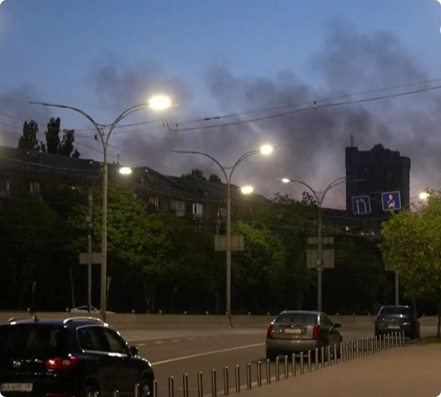 俄罗斯就动真格了！700多件重器连夜砸向乌全境！乌方损失很小？今天凌晨，乌克