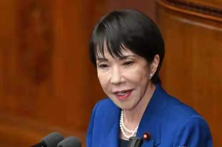 日本大选正胶着呢，64岁的高市早苗突然出状况——风湿老毛病犯了被送医，连重要的选