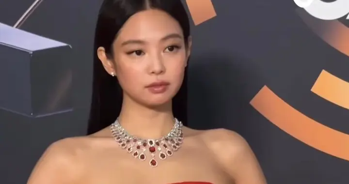 Jennie Kim 时尚魅力美翻全场