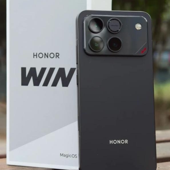 荣耀杀疯了！骁龙8至尊+10000mAh仅2699起，友商怎么接招出差关机