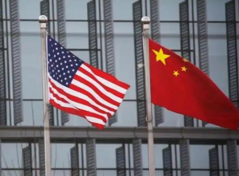 全世界现在都在赌中国和美国到底谁先扛不住，目前的状况是中国有货，美国有钱，但美国