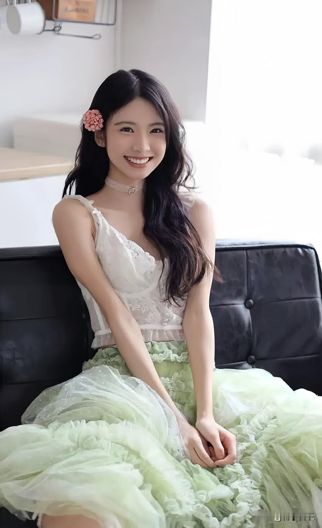 甜美暴击！粉色发夹轻缀发丝，清新得像初恋的风，一眼沦陷～少女风写真照温柔少女写