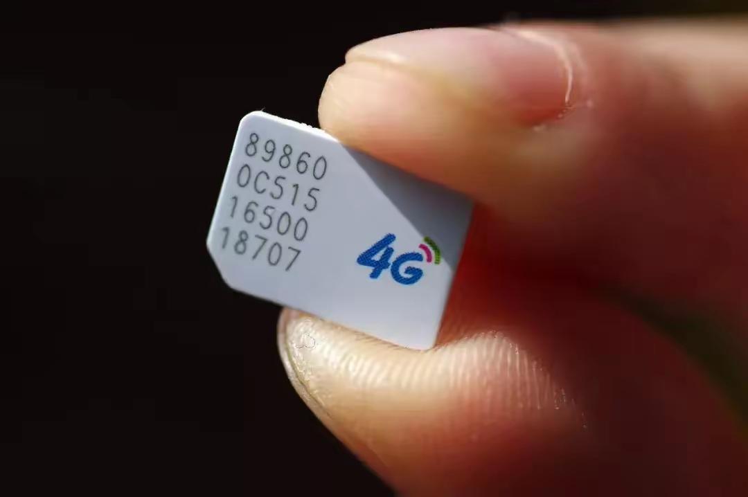 本人一般情况下绝对不换手机号，除非到外地学习和工作没有办法，才会被迫更换手机号。