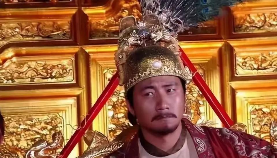 朱元璋杀功臣没人造反很正常，朱标死后就开始布局杀蓝玉，当年8月征调河南精兵1.1