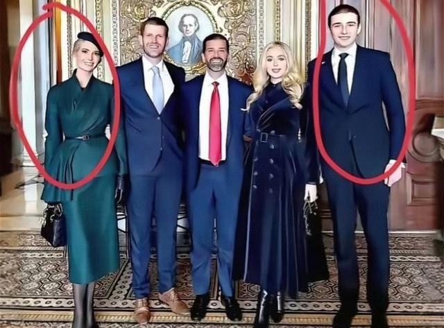 特朗普几位子女们的一张留影，对长女伊万卡和小儿子巴伦特别的偏爱只要是重要场合几乎