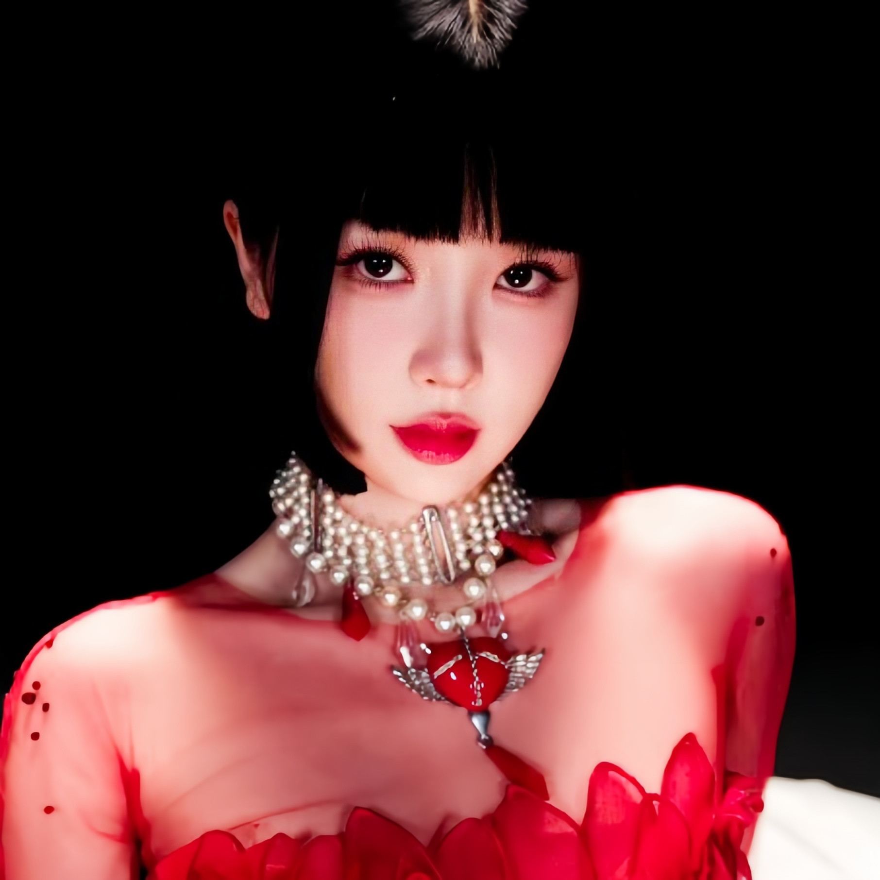 虞书欣丨❤️❤️🔥redred虞书欣腿上怎么有淤青