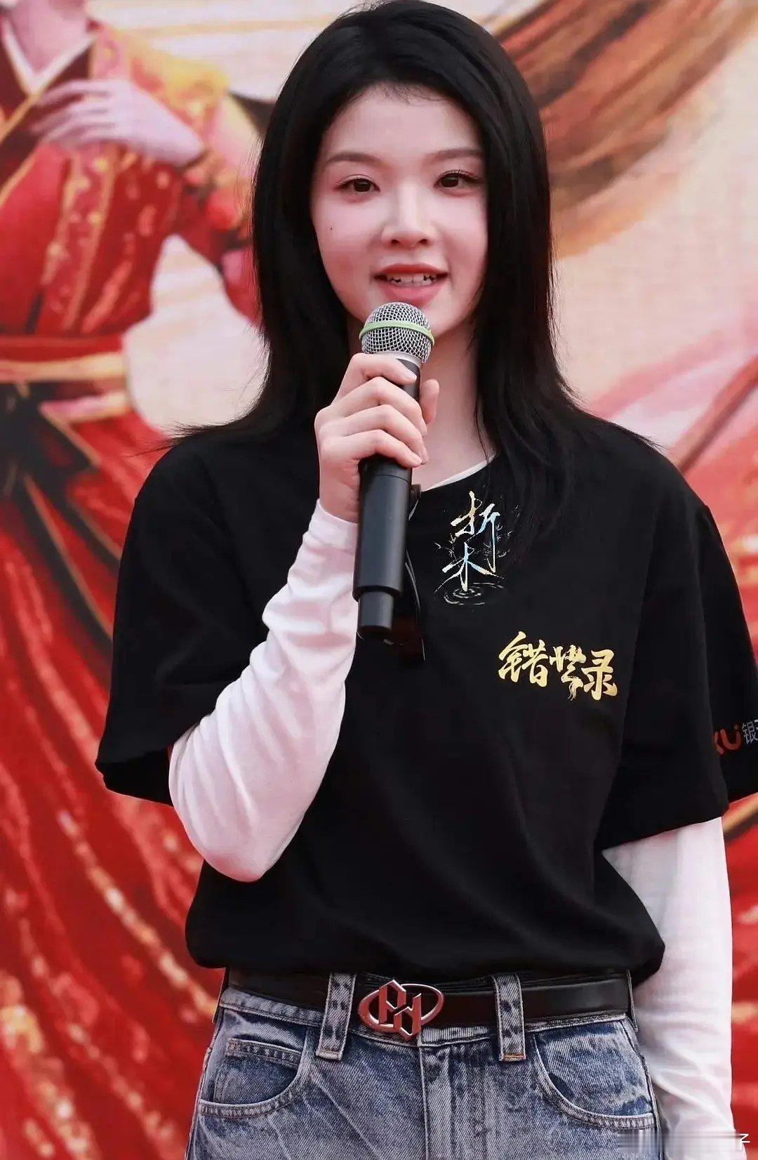 张淼怡是开机前做了什么项目吗？都快认不出来了