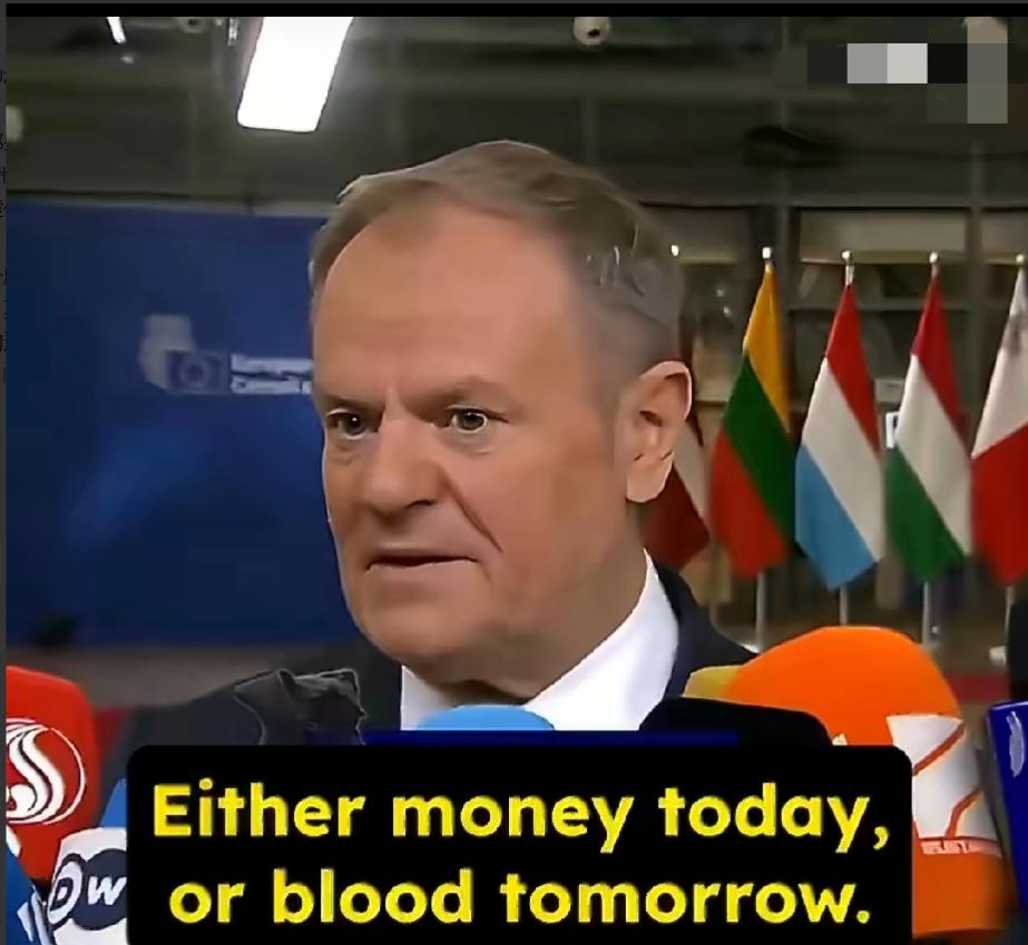 还有比波兰总理更敢说的吗？12月20日的采访镜头里，唐纳德·图斯克的指尖在桌