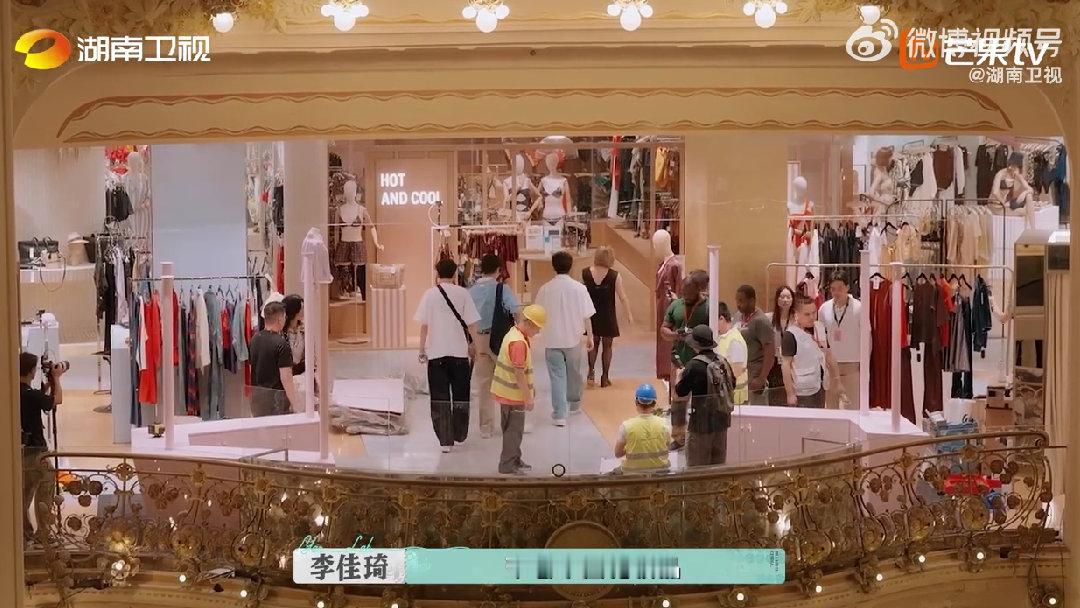李佳琦李佳琦由点及面助力国货出海国货出海新突破！李佳琦带领美妆首驻老佛