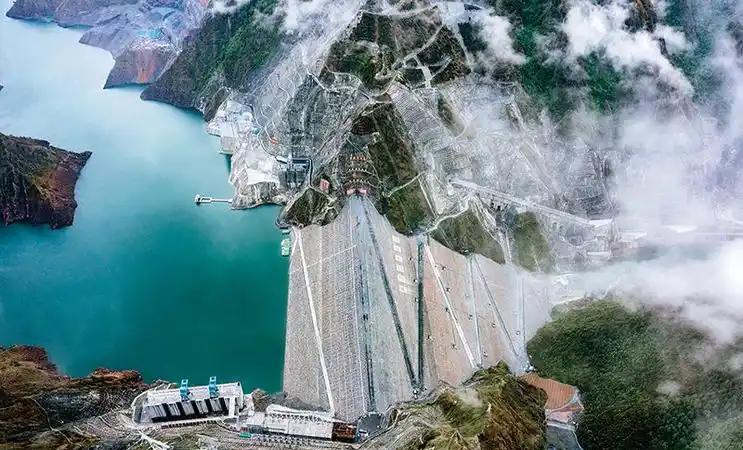 美国万万没想到，中国竟然斥巨资在西藏秘密进行了的大型工程，历时十余年在西藏这片不