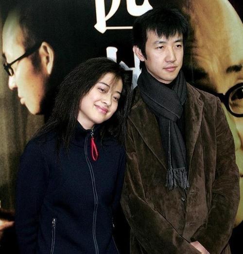 2006年，梅婷与鄢颇一起为电影《阿司匹林》路演，她当时是以制片人、主演、妻子的