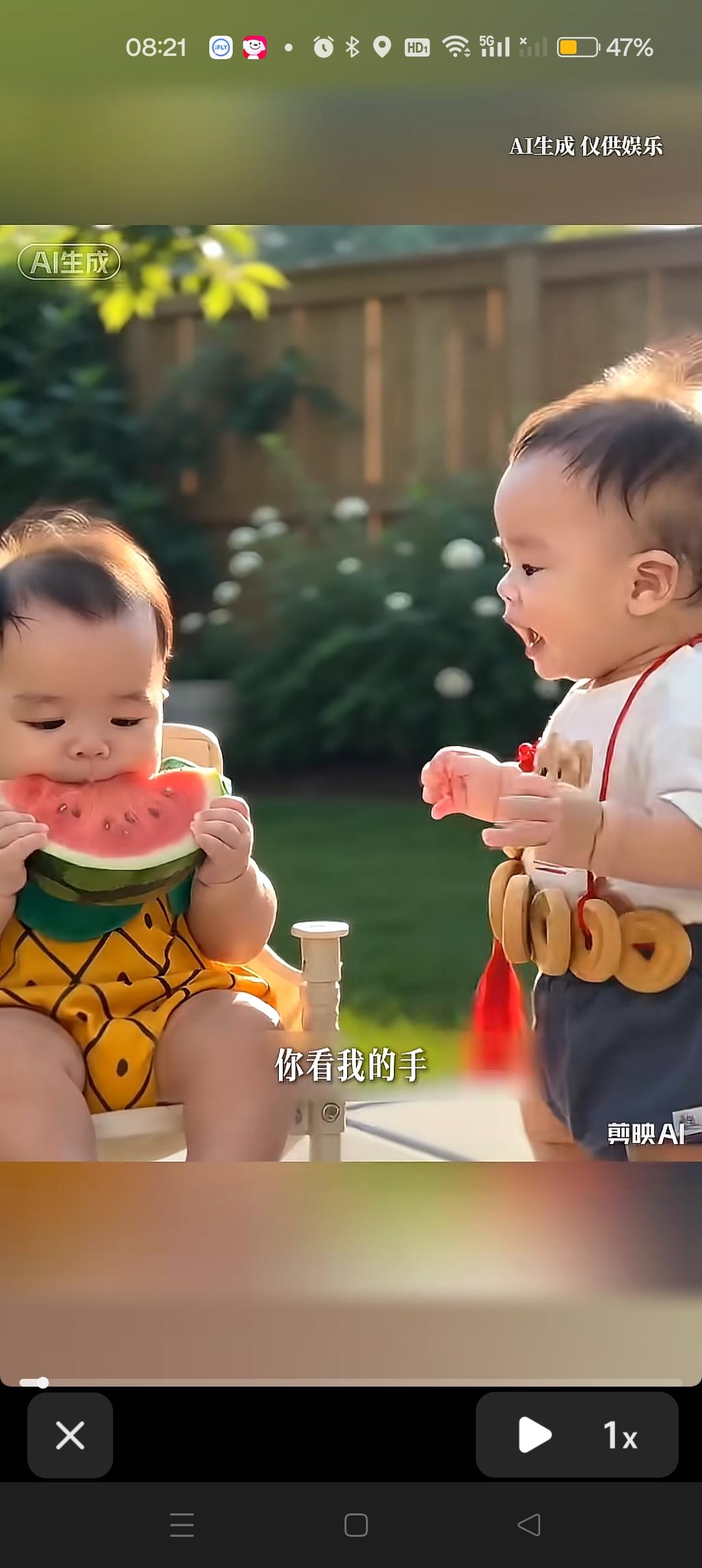 小汪宝吃西瓜，好填啊！😍聪明伶俐的小汪宝[赞]，最爱看小汪宝视频了[鼓掌