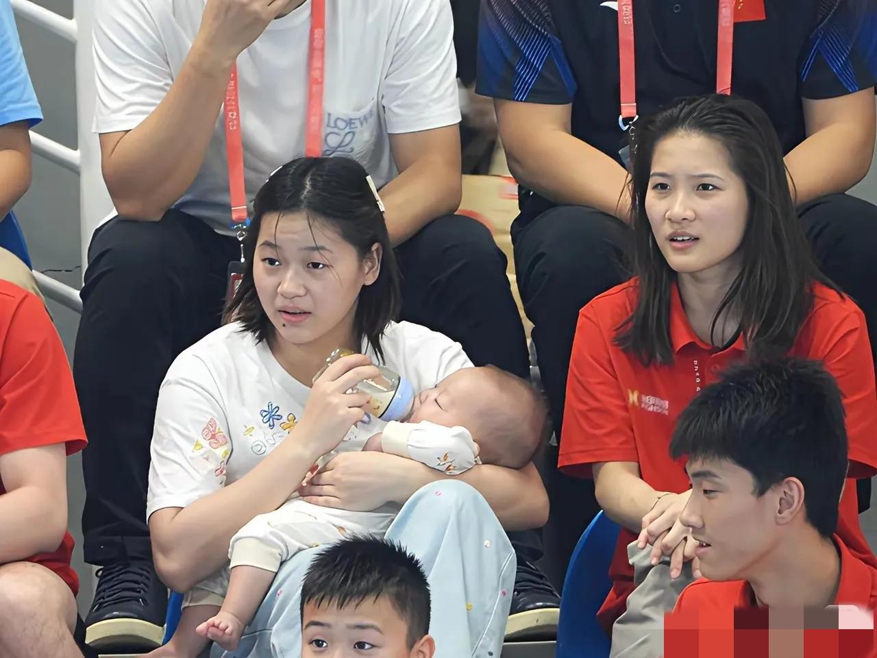 没想到全红婵不光跳水好，带娃也是一把好手，谁娶到她可有福了。最近刷到一批全