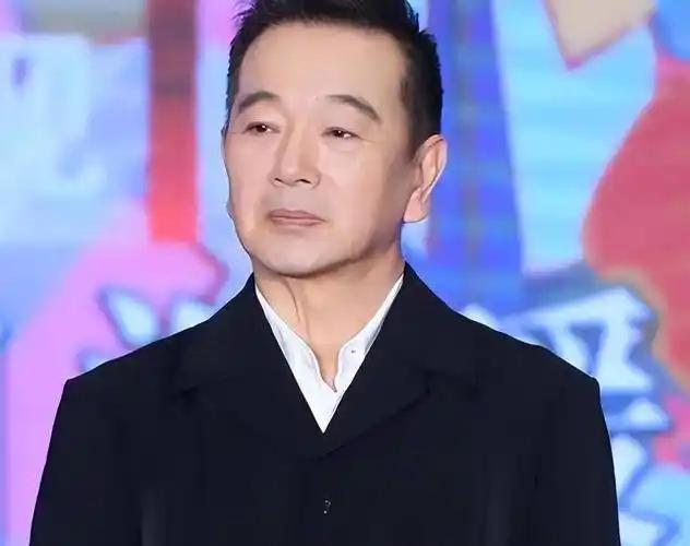 演员张晨光说：“当年，我父亲在病重之际，他哽咽着告诉我，我这大半辈子，心心念念的