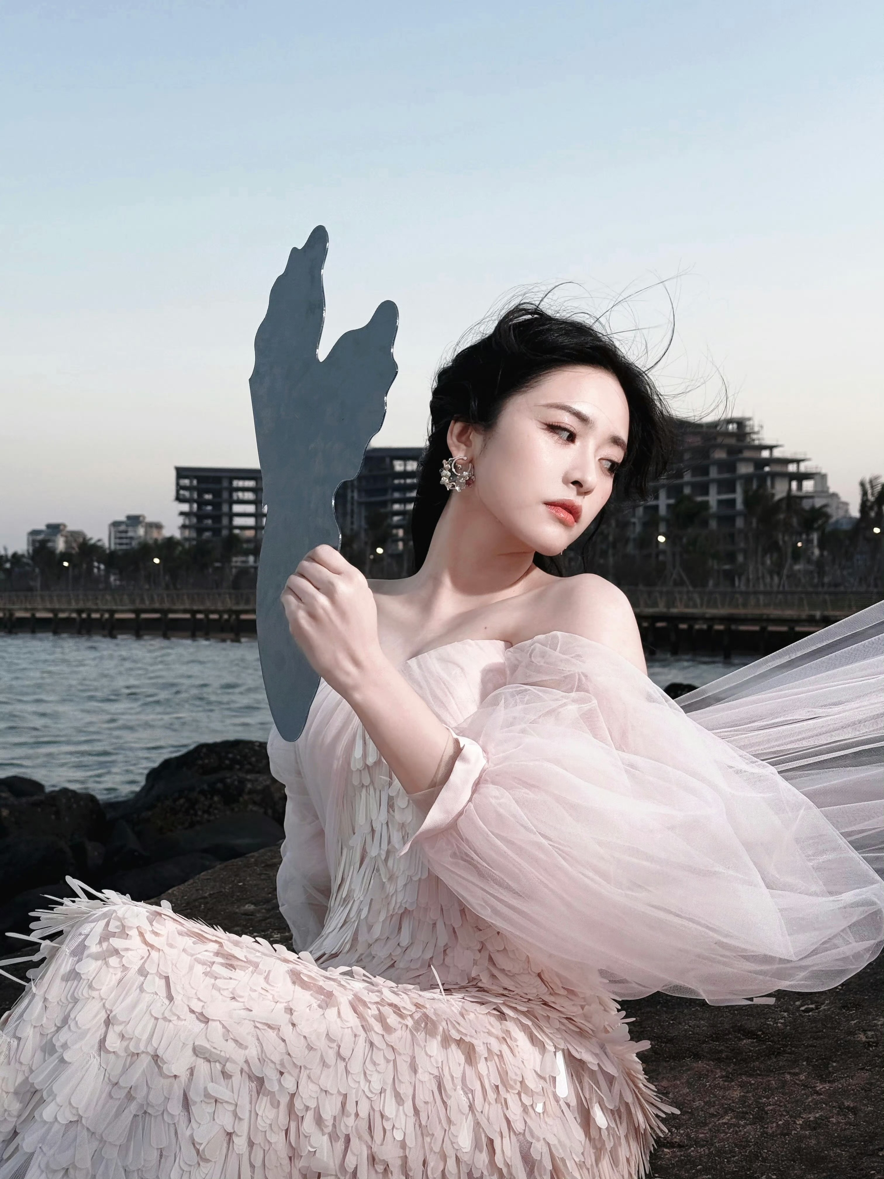 我家爱豆说啥了“我觉得害怕也是需要被表达出来的，说出来就没那么可怕。”