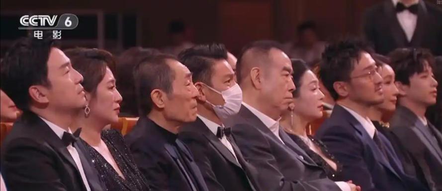 刘德华张学友把防疫做成教科书！别人阳了躲镜头，他俩主动晒码，粉丝反而更安心。