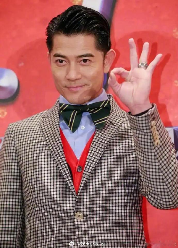 郭富城回应追四胎郭富城说四胎顺其自然据港媒，25日，郭富城三胎出生后首次接受采