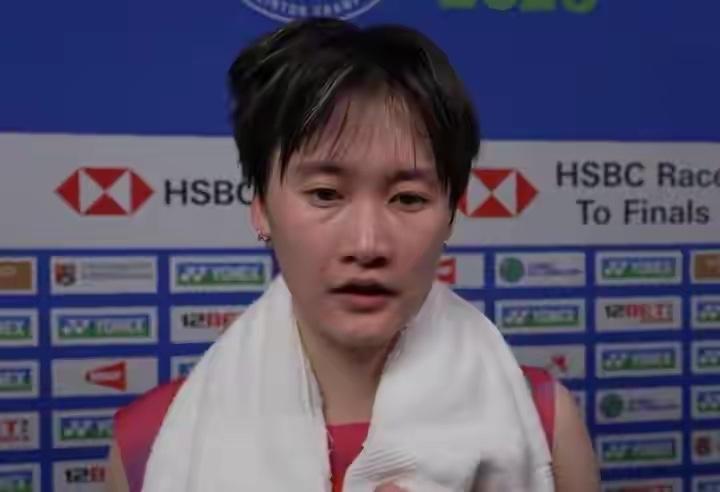 陈雨菲虽然还是在全英不敌安洗莹，但能率先赢下第一局真不简单，放眼安洗莹的整个晋级