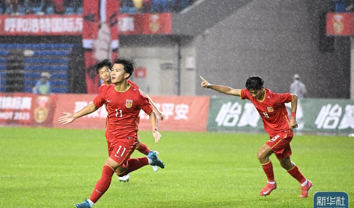 u16国少赢了沙特却被越南逼平！曝出惊天大冷门！昨天是四国邀请赛第二轮比赛，上一